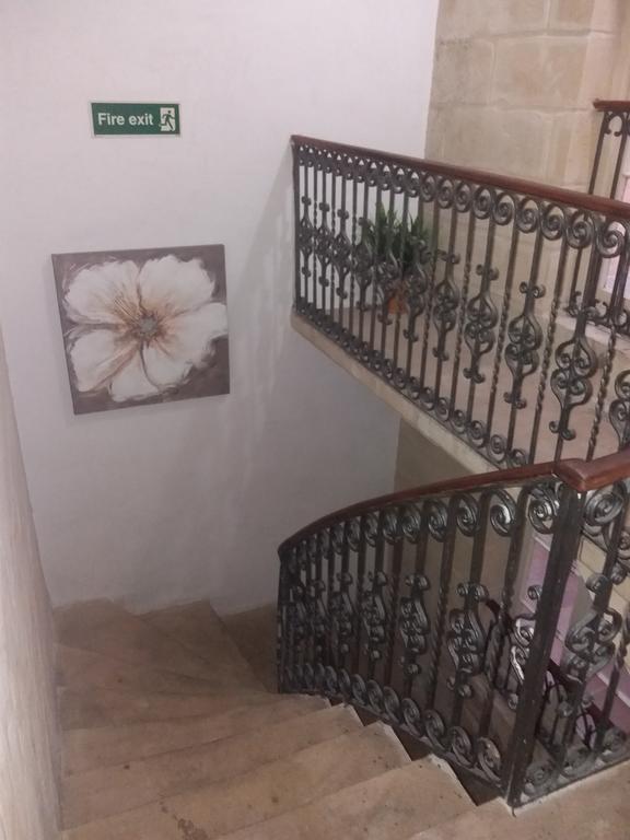 House فاليتا المظهر الخارجي الصورة